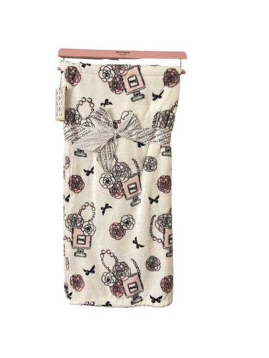 Juicy Couture Other - Juicy Couture Pink, Black & Cream Girly Perfume Roses and Jewelry Print Throw.